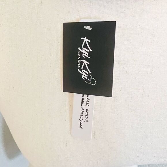 KYI KYI Faux Fur Pompom Classic Wool Beanie Hat, Natural/Cream, One Size, NWT - Picture 8 of 13